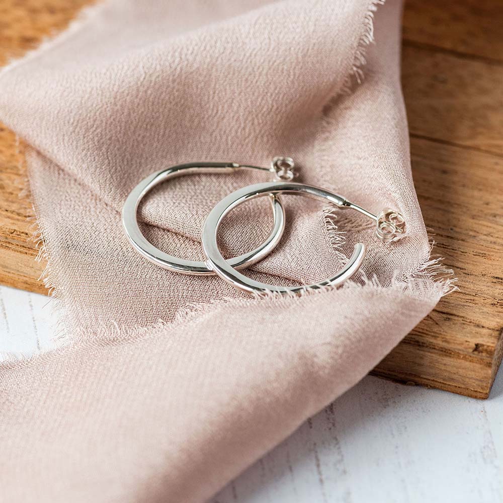 Sophie Small Circle Hoop Earrings image 1