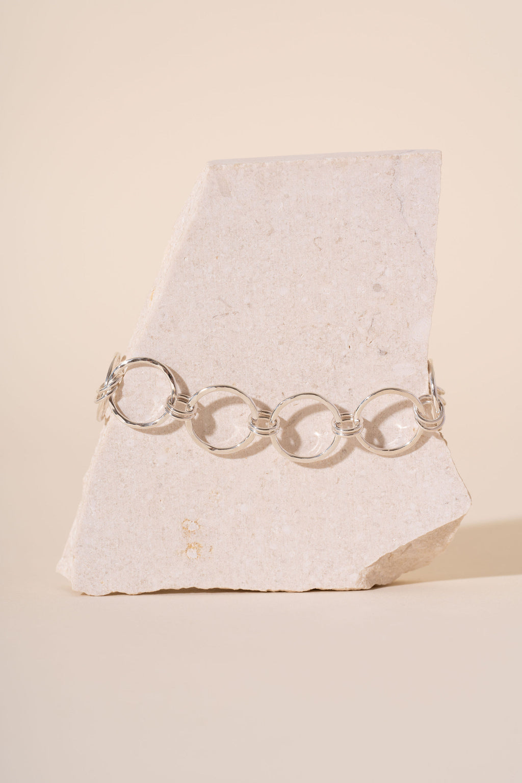 Briony Hammered Circle Large Link Bracelet