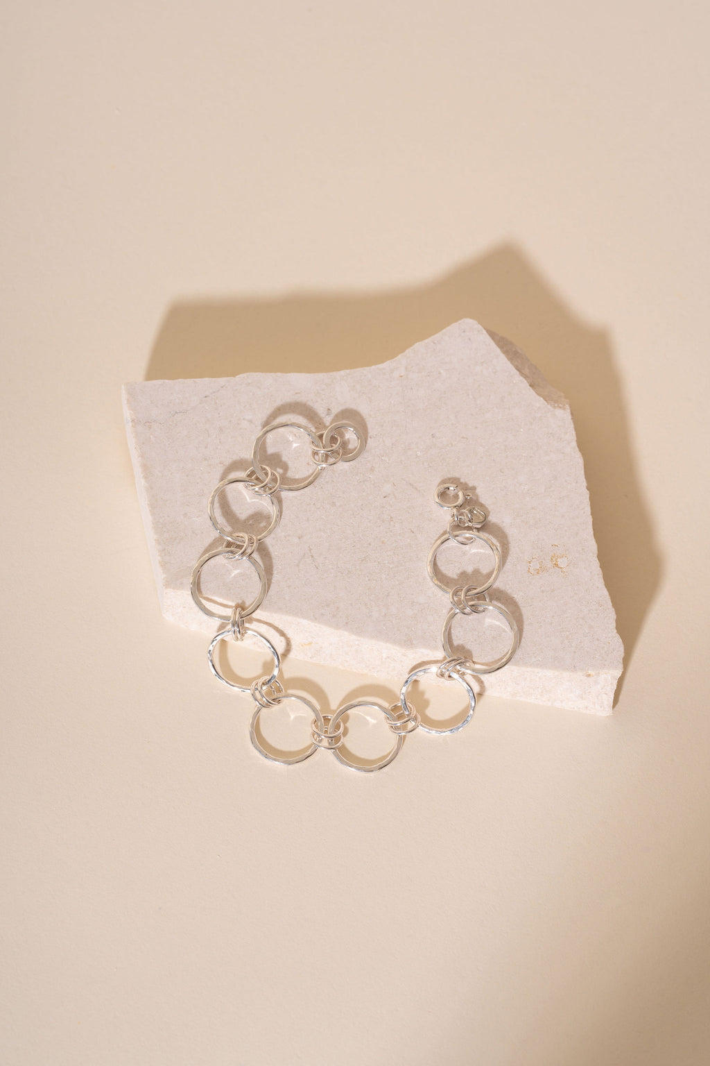 Briony Hammered Circle Large Link Bracelet