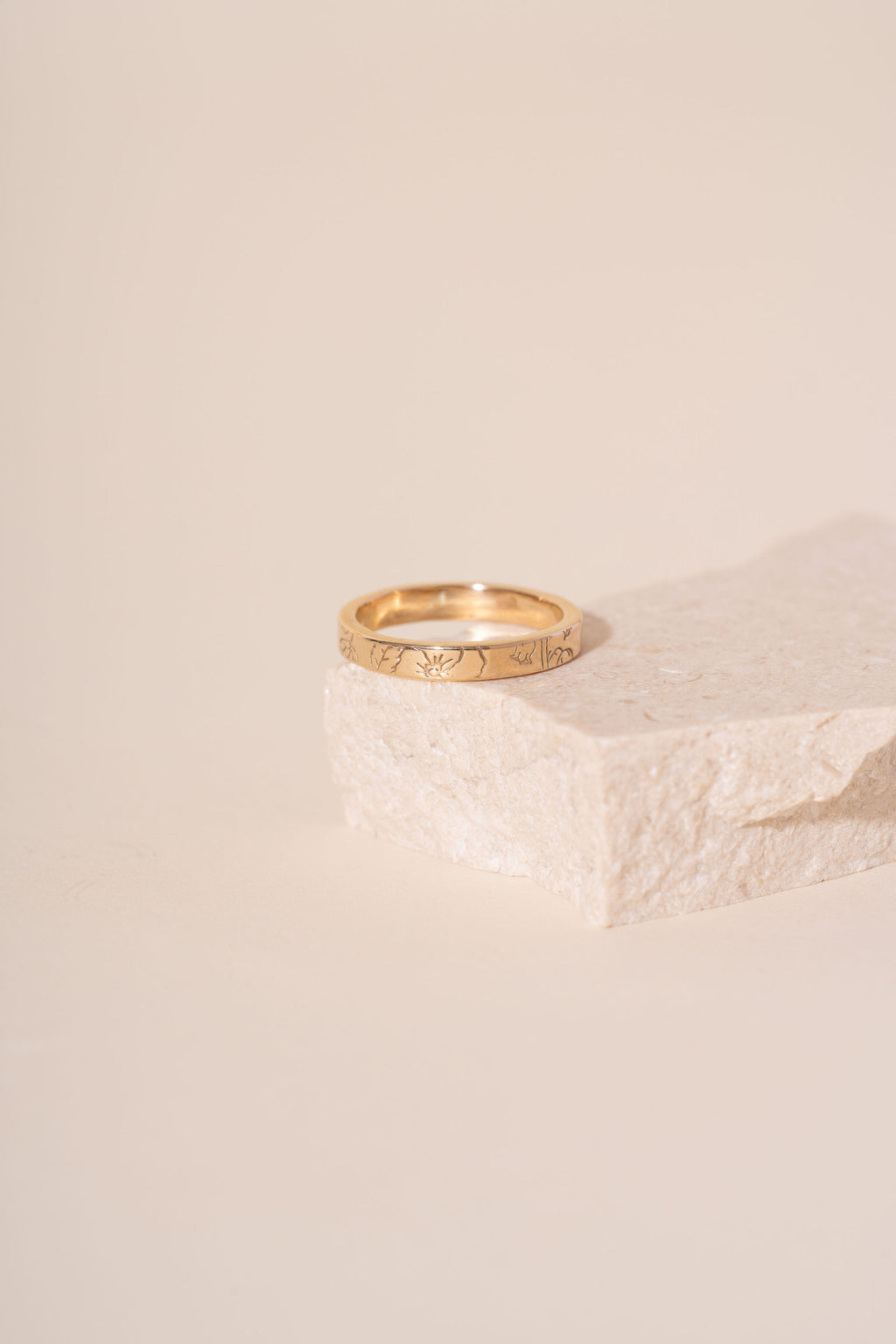 Recycled 9ct Yellow Gold Flower Meadow Ring
