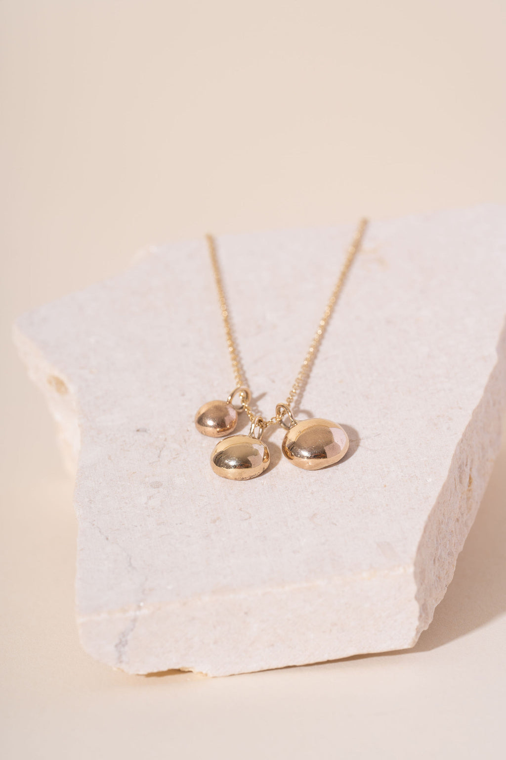 9ct Recycled Yellow Gold Pebble Necklace