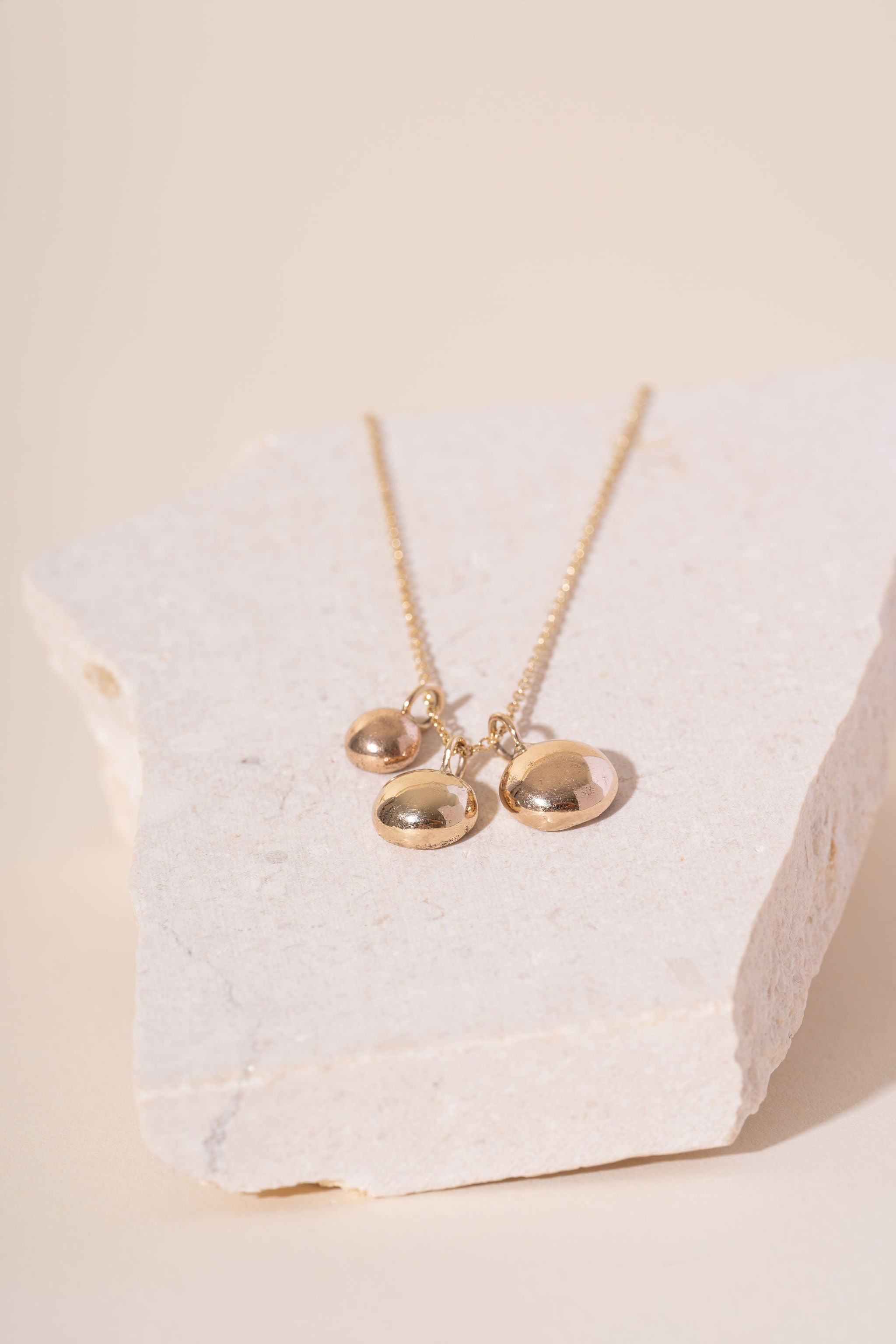 9ct Recycled Yellow Gold Pebble Necklace