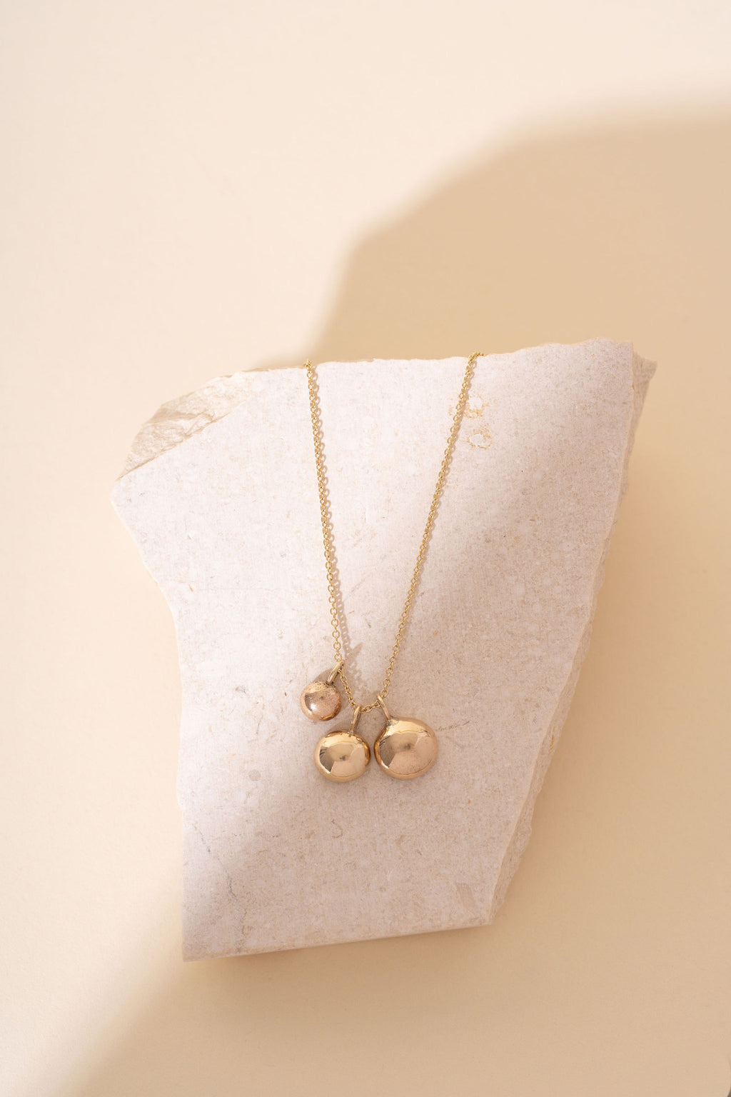 9ct Recycled Yellow Gold Pebble Necklace