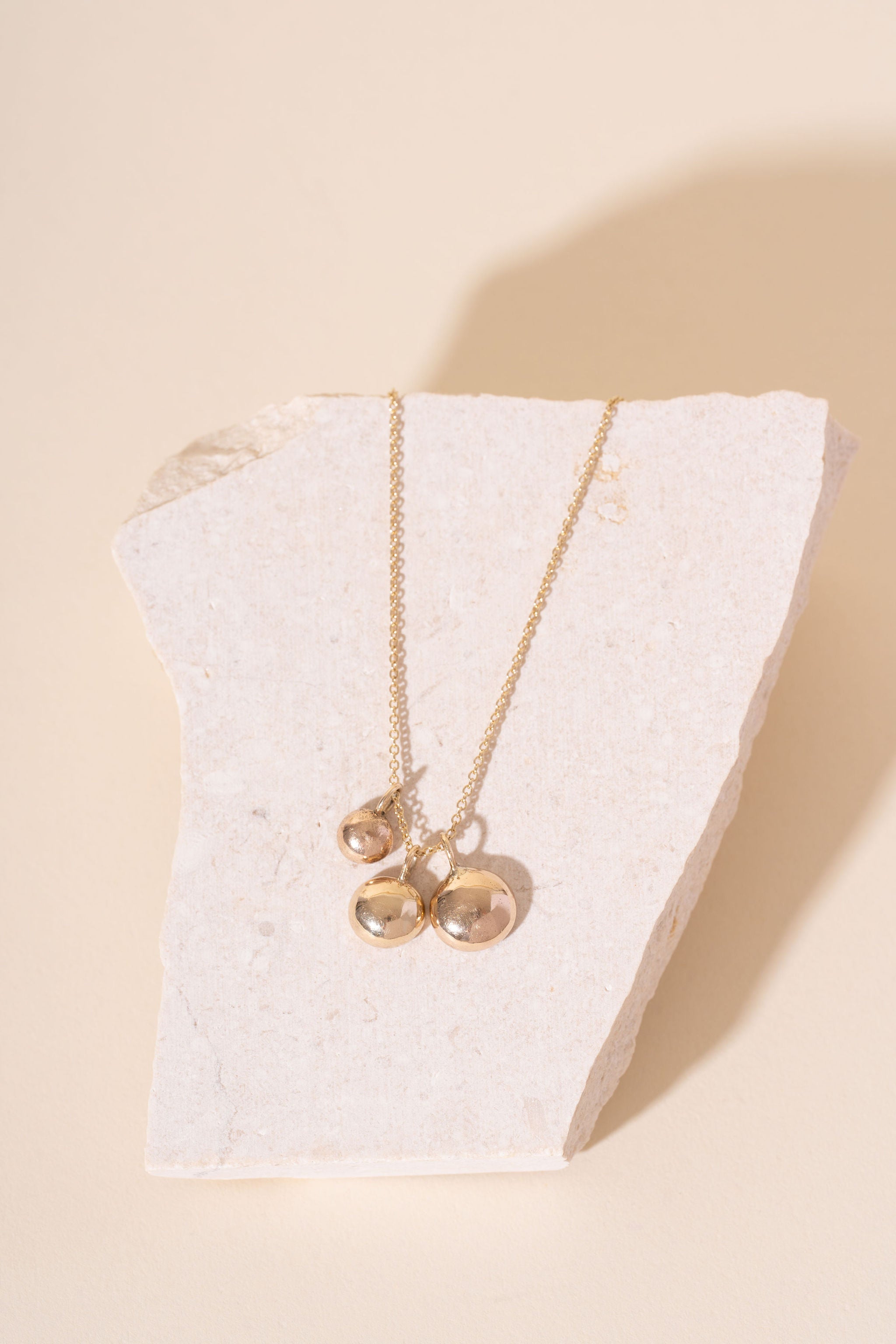 9ct Recycled Yellow Gold Pebble Necklace