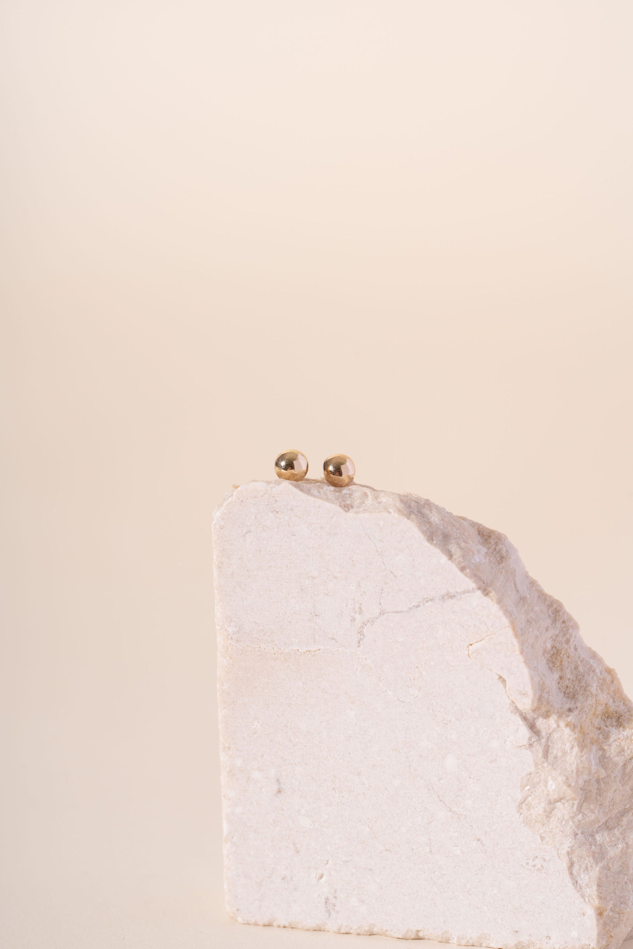 9ct Recycled Yellow Gold Pebble Studs